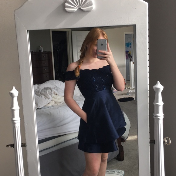 NAVY BLUE HOMECOMING DRESS - Picture 3 of 8